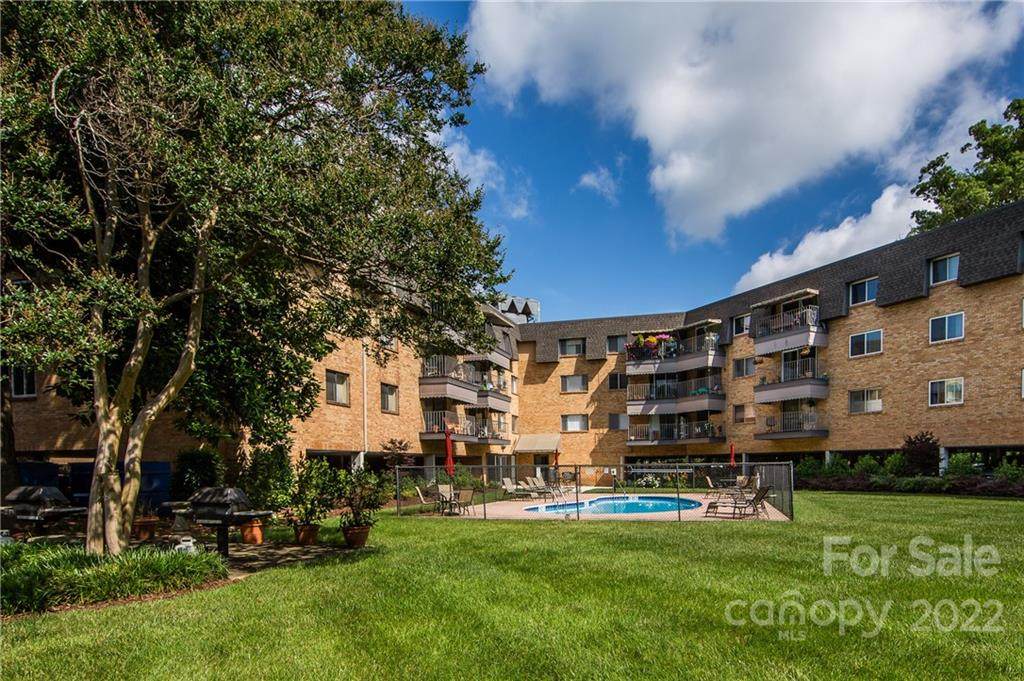 1323 Queens Road - Photo 1