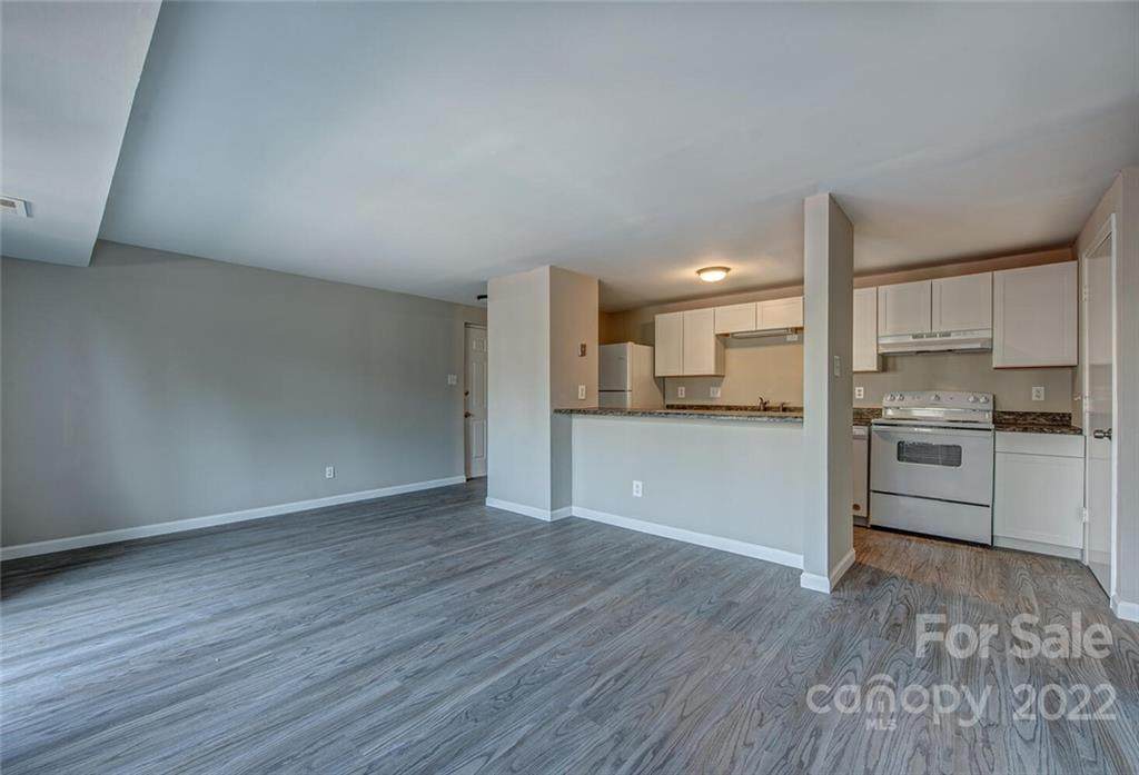 9510 Shannon Green Drive - Photo 1