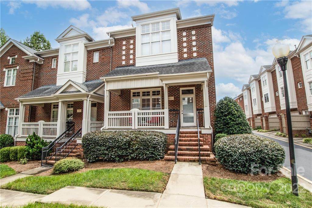 4828 South Hill View Drive - Photo 1