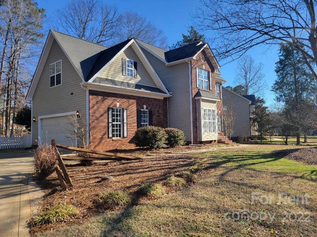 1533 Hawthorne Drive - Photo 1
