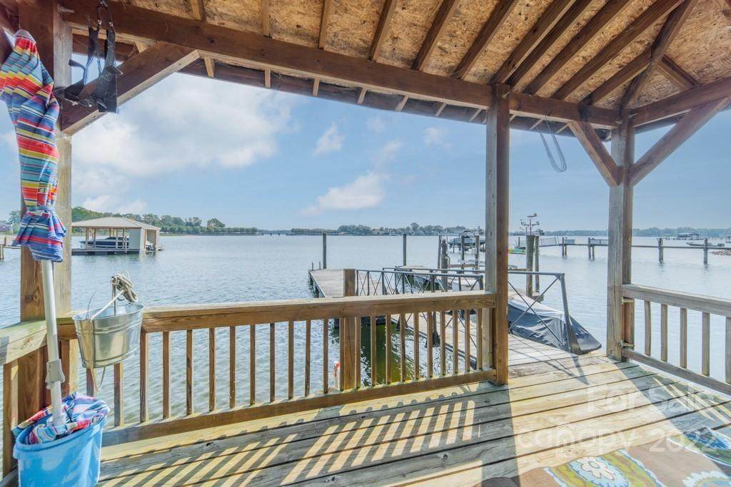 4286 Lake Shore Road - Photo 1