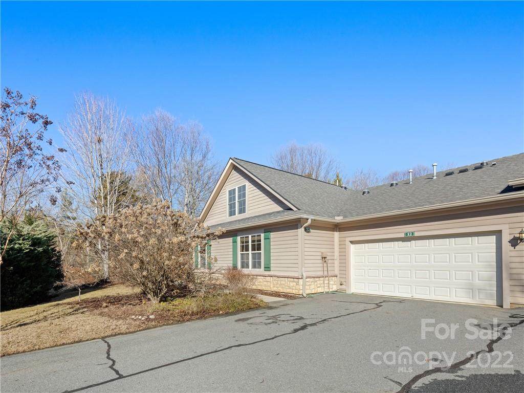 12 Mountain Meadow Circle - Photo 1