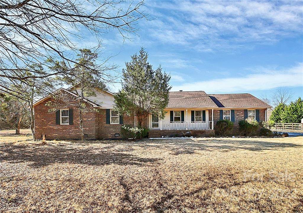 2510 Nancy Lane - Photo 1