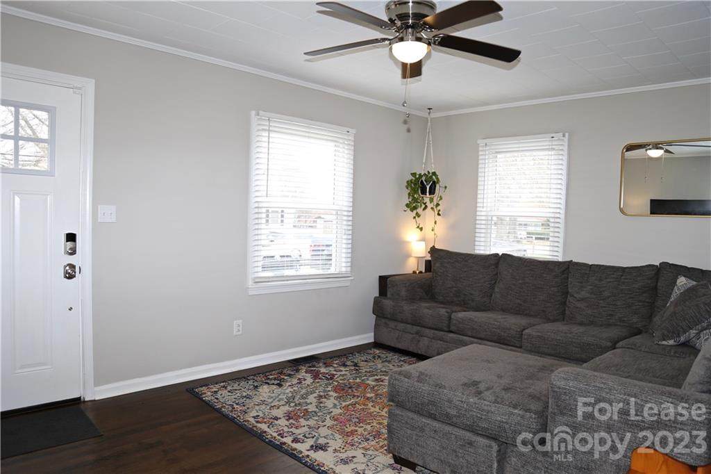 206 Faile Street - Photo 1