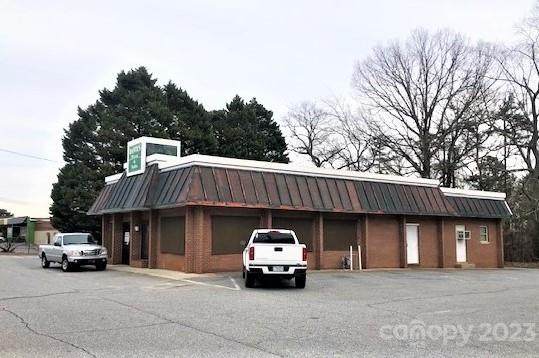 2208 Center Street - Photo 1