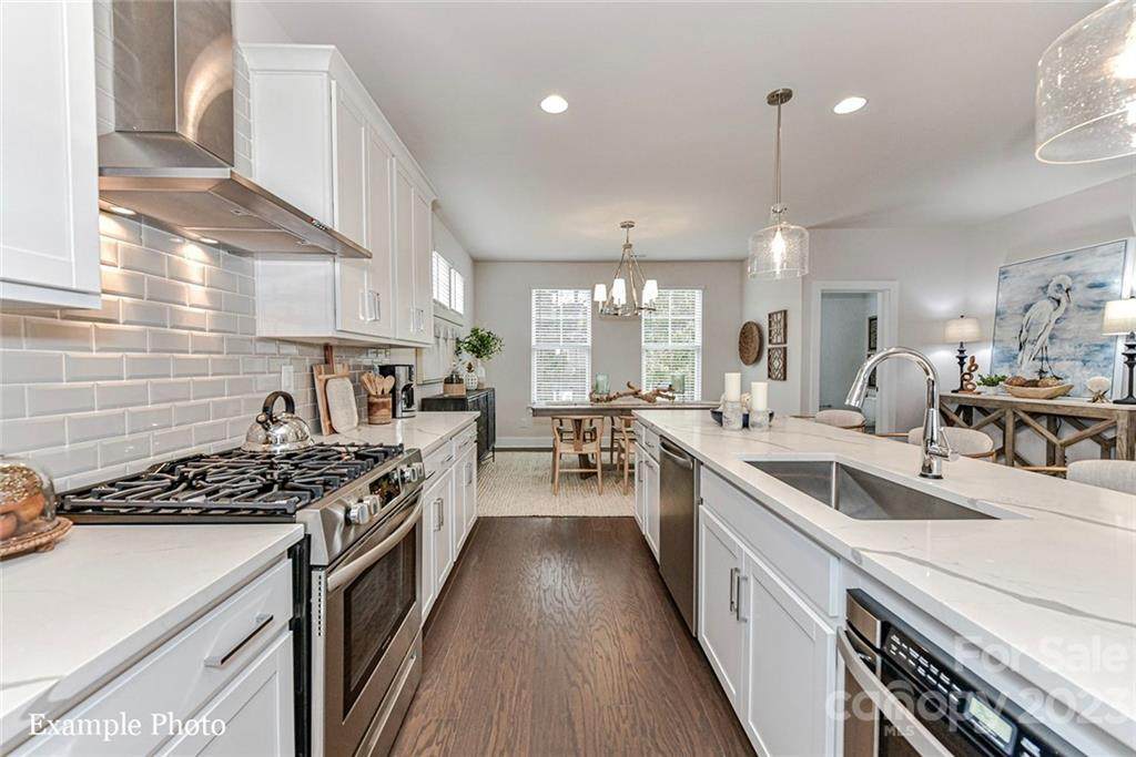1029 Naples Drive - Photo 1