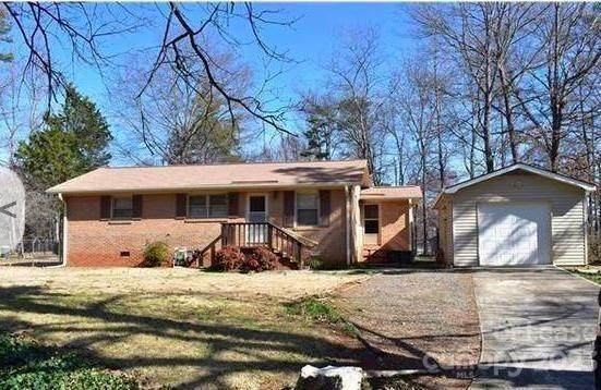 1680 Lakewood Drive - Photo 1