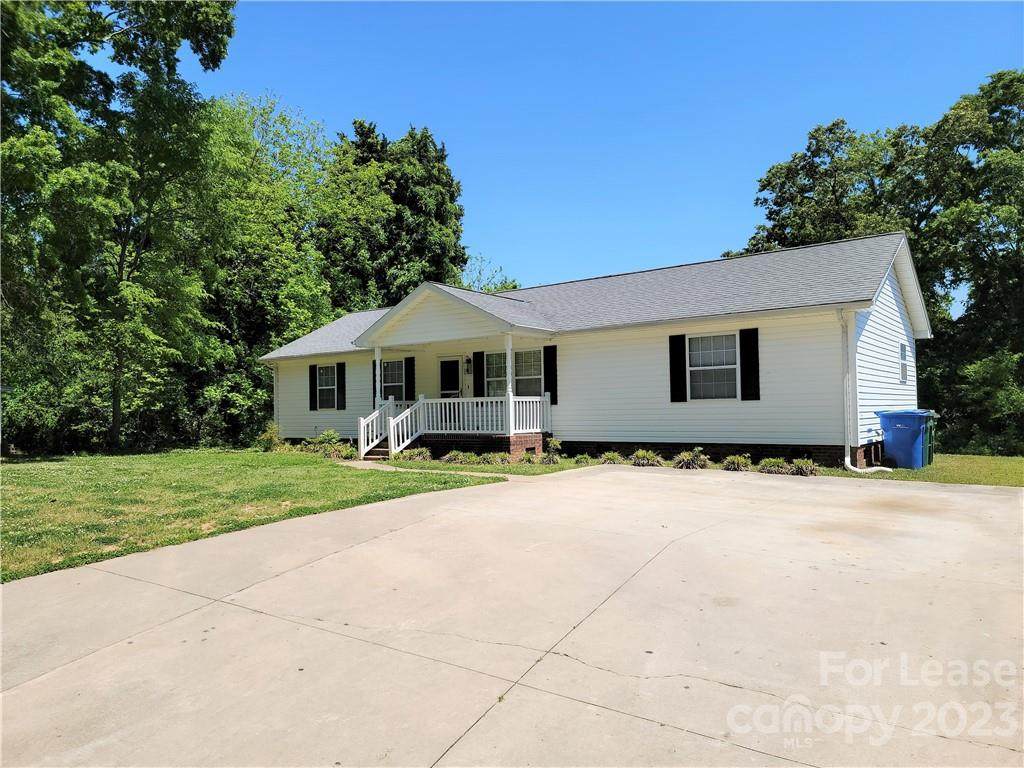 407 Coggins Avenue - Photo 1