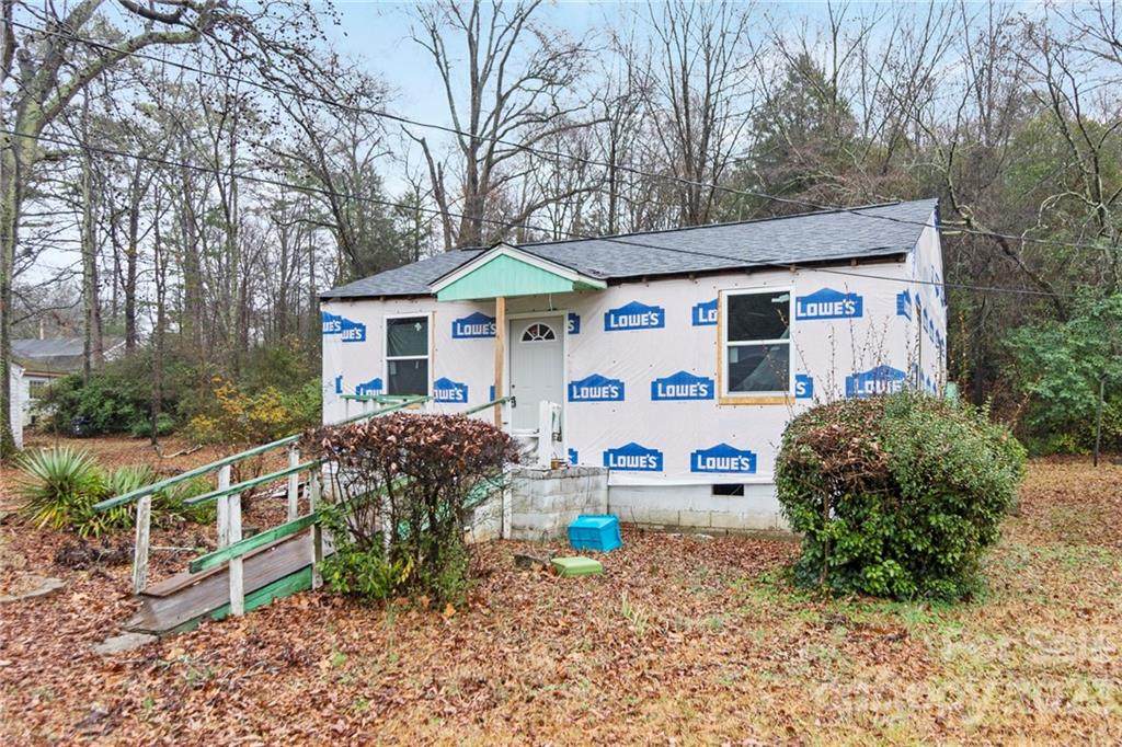 313 Broad Drive - Photo 1