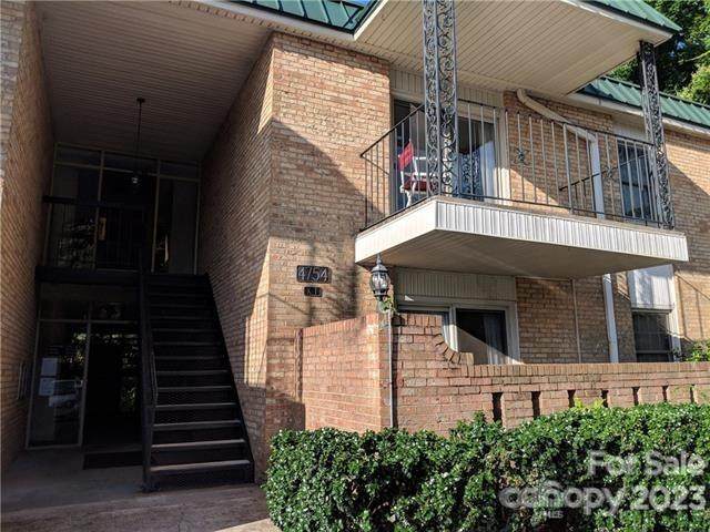4754 Hedgemore Drive - Photo 1