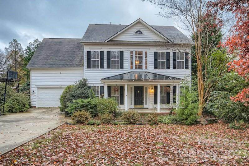 1007 Hollyhedge Lane - Photo 1