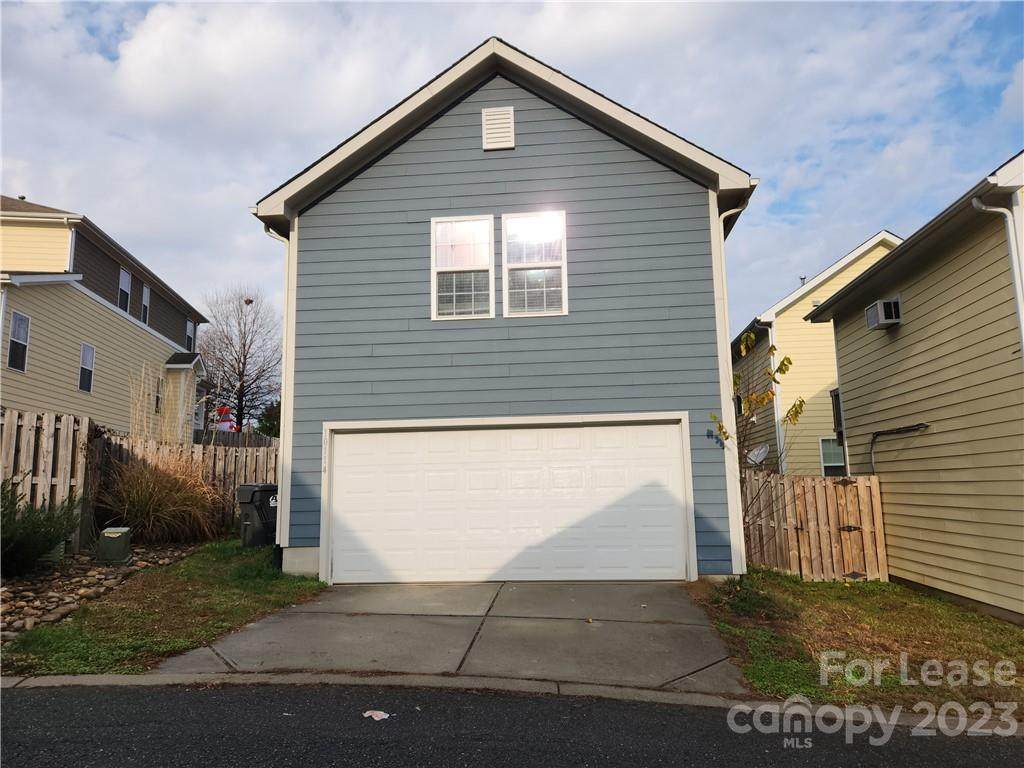 10114 Vanguard Parkway - Photo 1