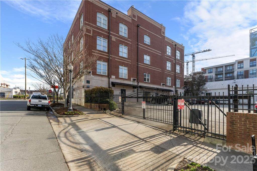 1700 Camden Road - Photo 1