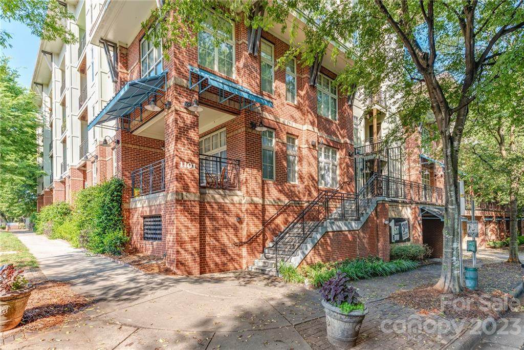 1101 1st Street - Photo 1