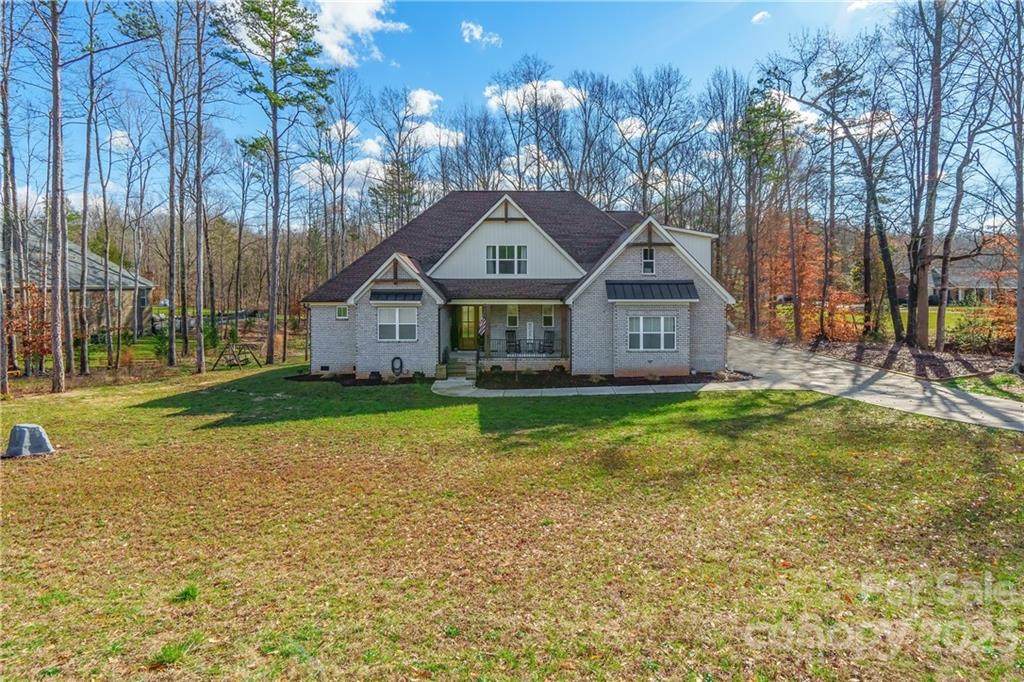 440 Kingsburry Road - Photo 1
