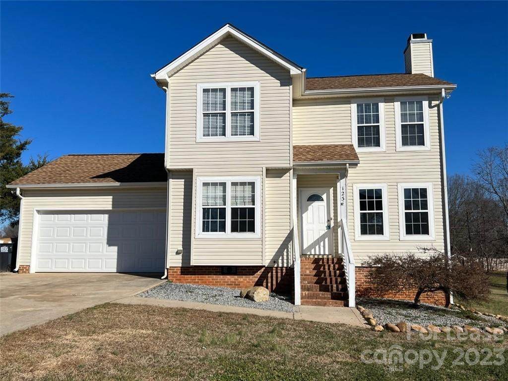 123 Creekwood Drive - Photo 1