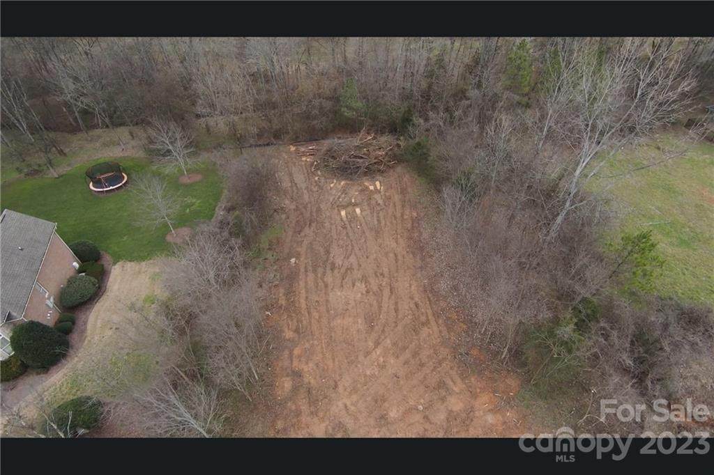 1465 Highcrest Way - Photo 1