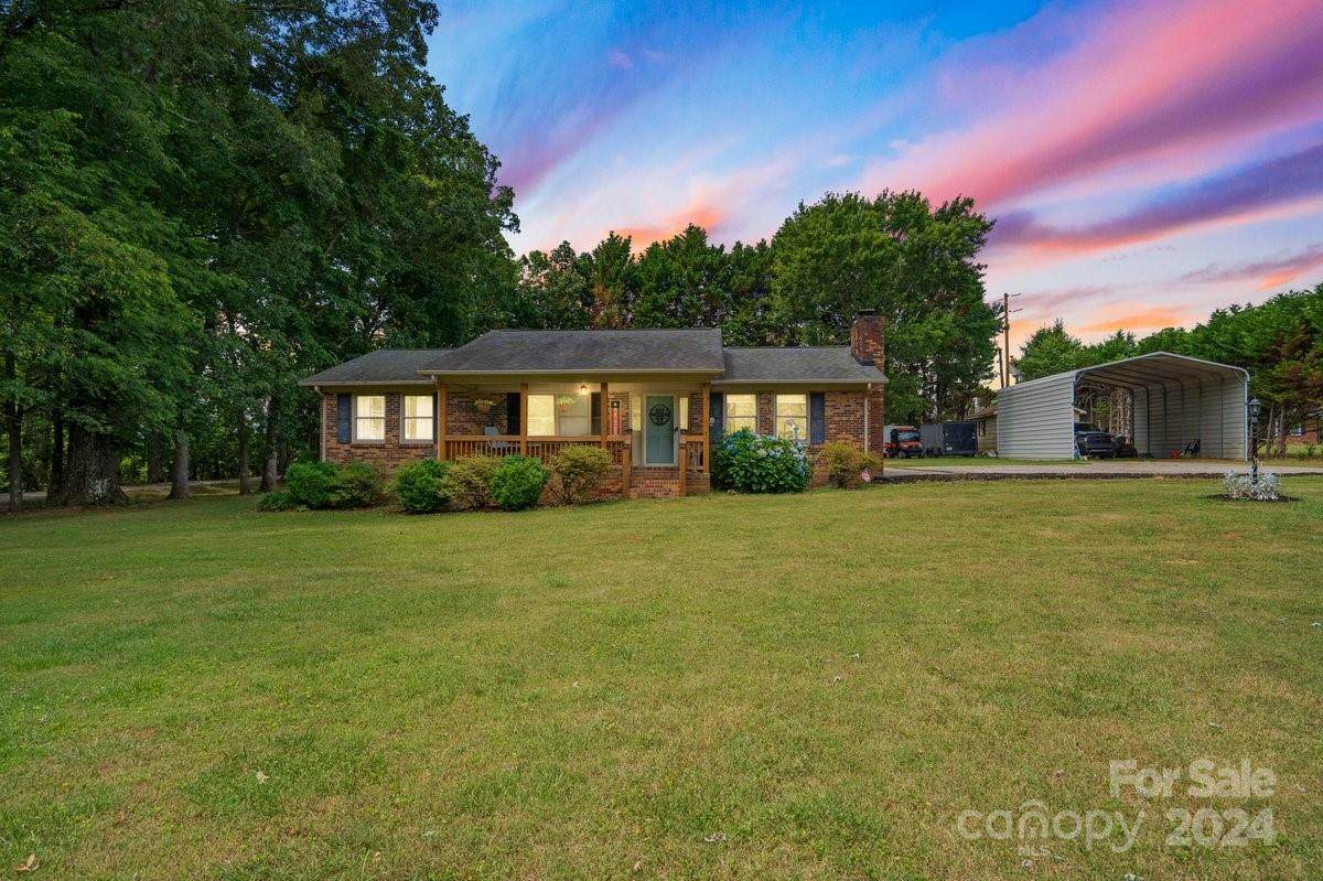 447 Ike Lynch Road - Photo 1