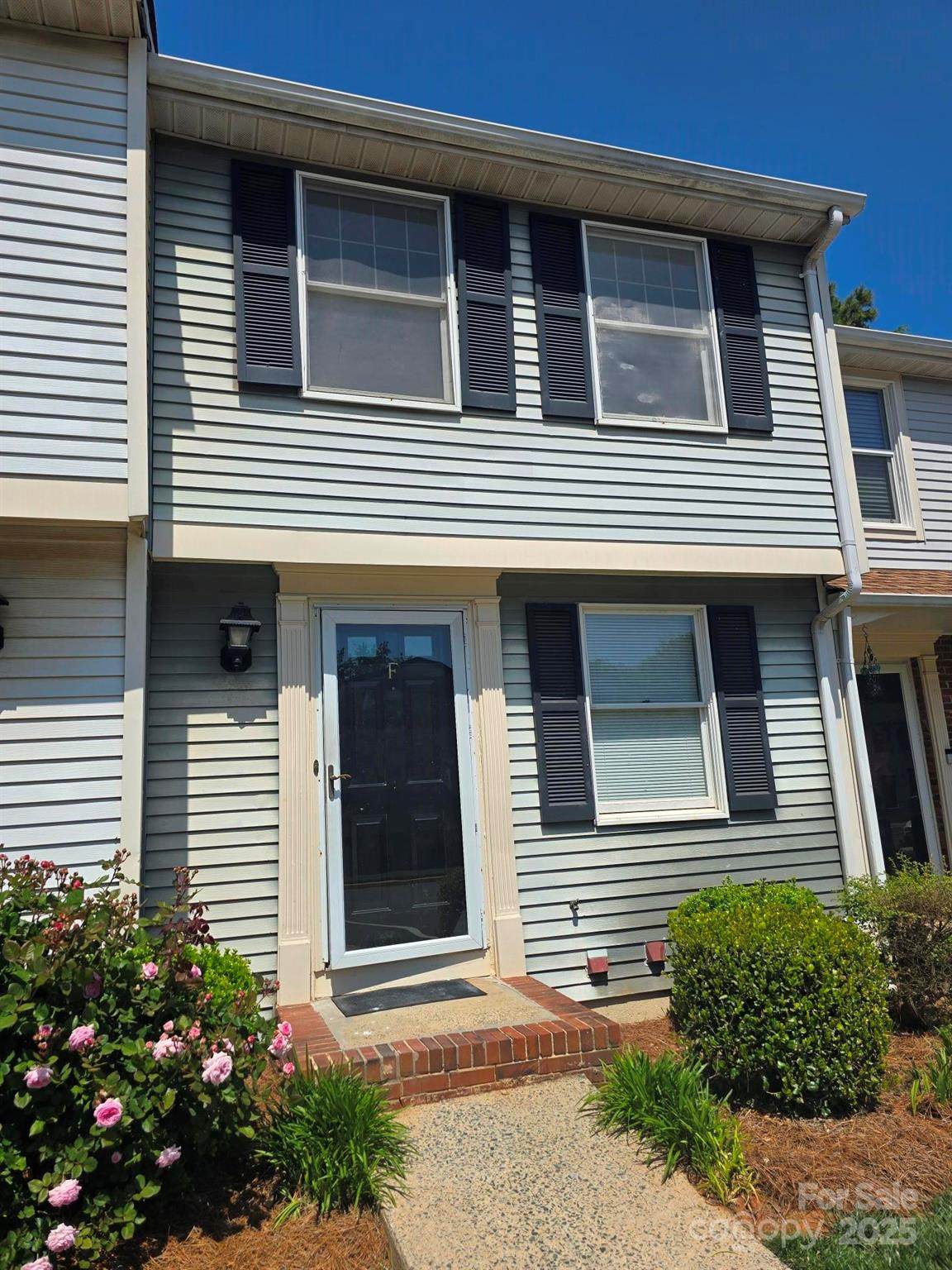 9424 Lexington Circle - Photo 1