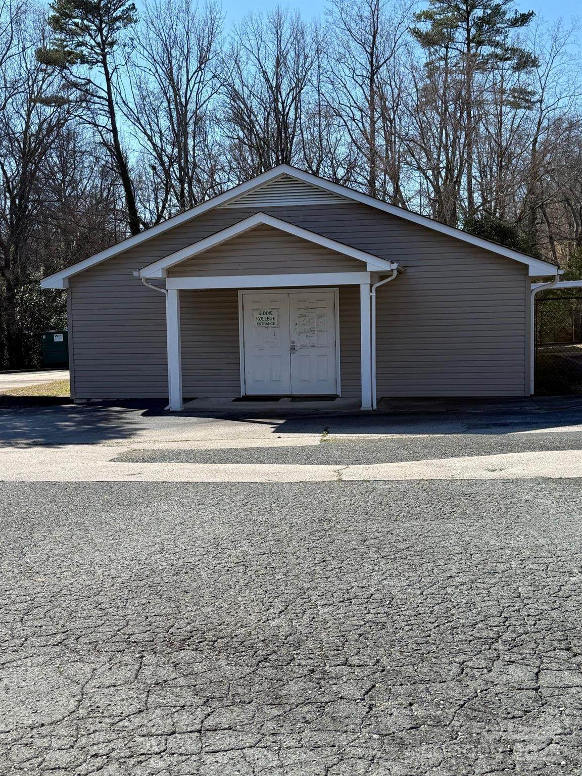 320 Cook Street - Photo 1