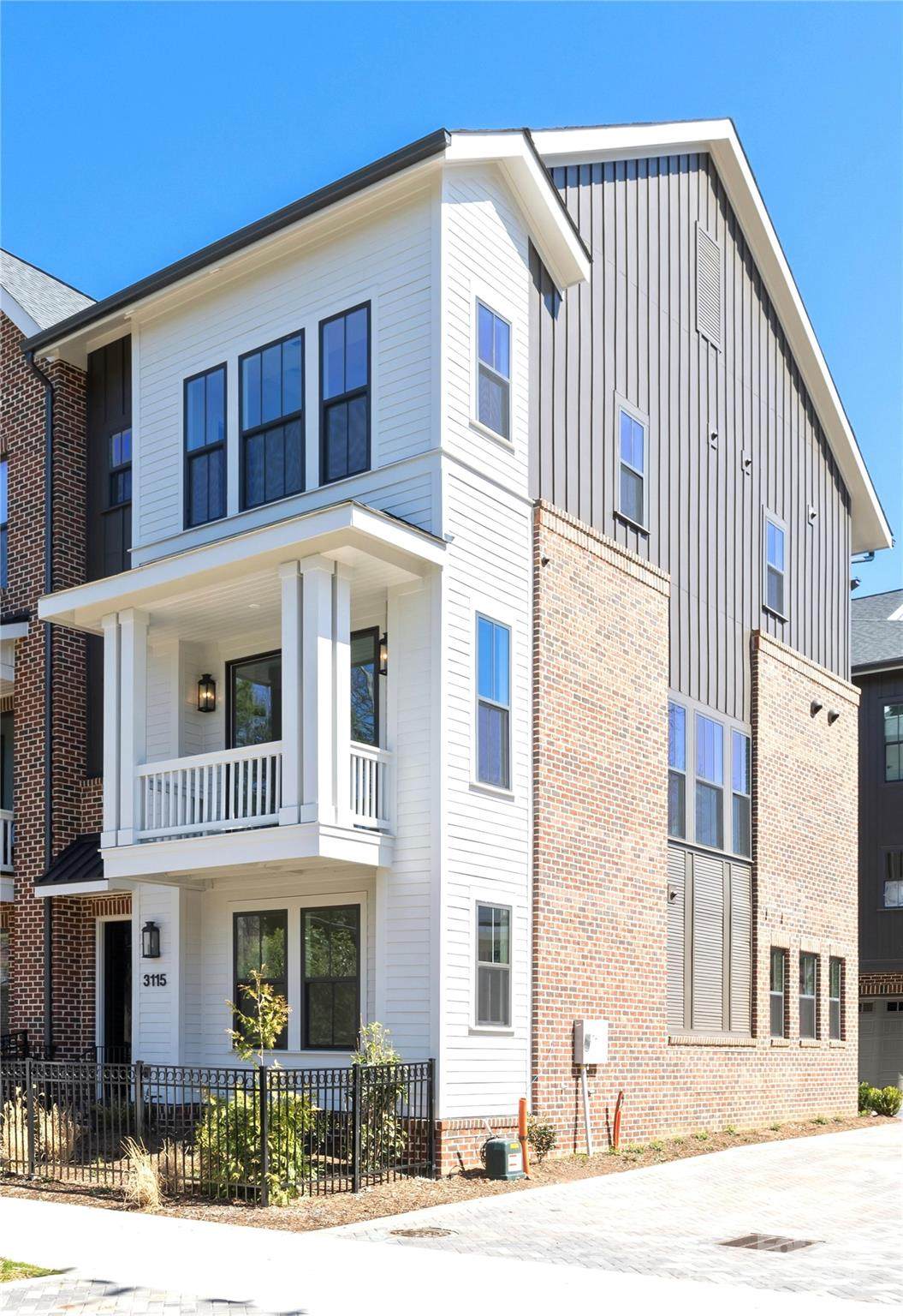 3115 Pinehurst Place - Photo 1