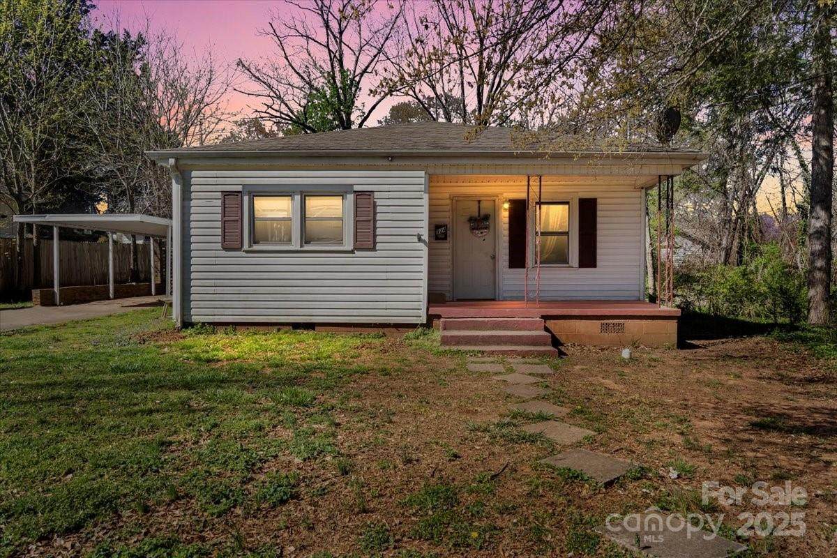 324 Harmon Street - Photo 1