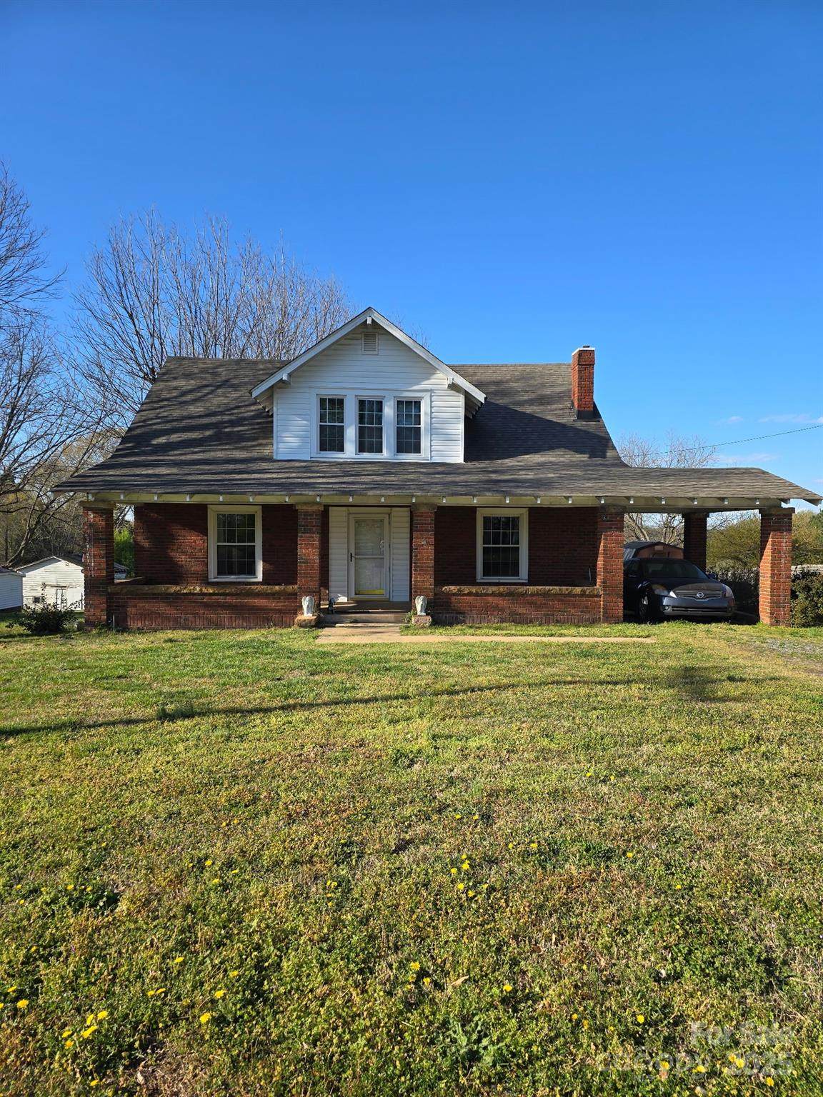 307 Gold Hill Avenue - Photo 1