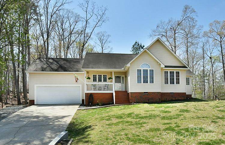 623 Roxboro Drive - Photo 1