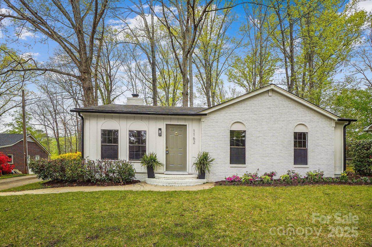 1162 Westover Circle - Photo 1