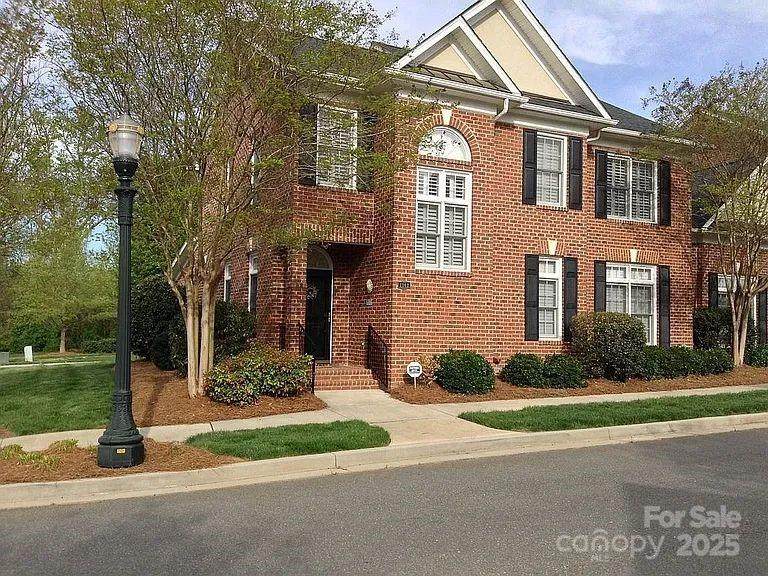 1142 Ardwyck Place - Photo 1