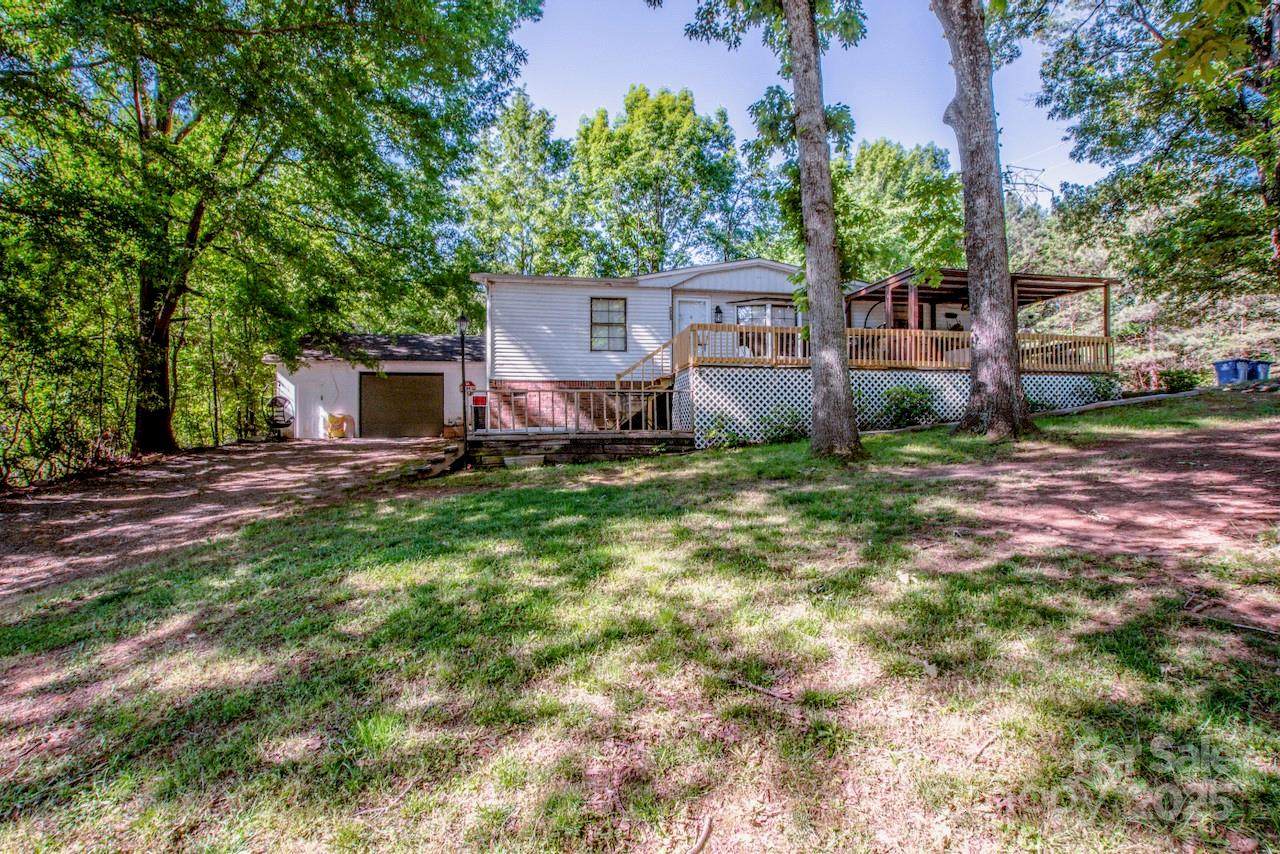 7733 Skyline Drive - Photo 1