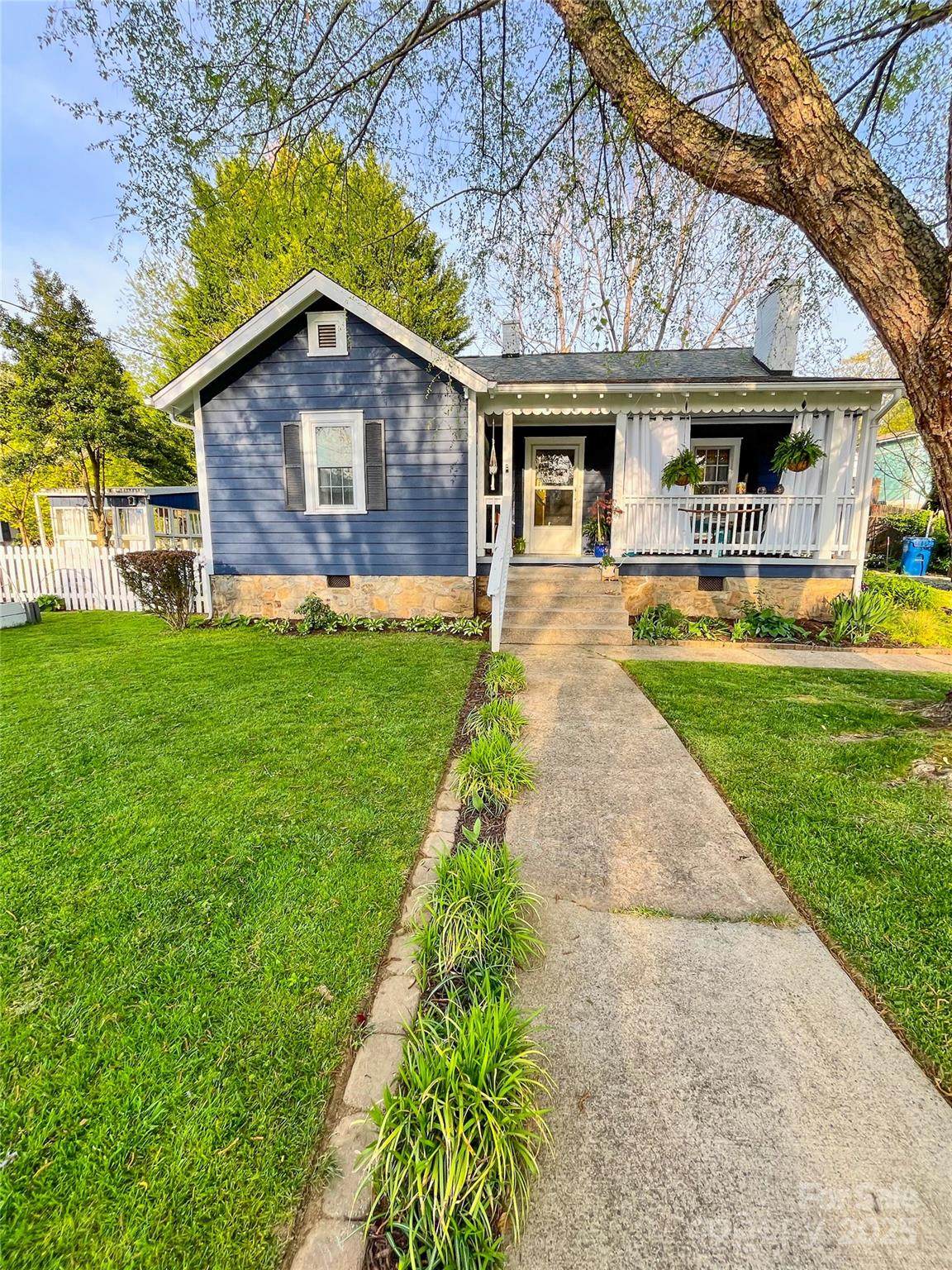 271 Brook Street - Photo 1