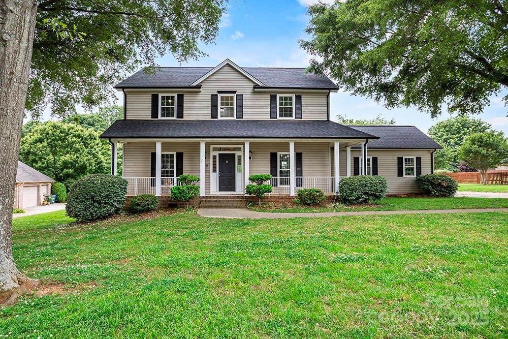 188 Turnberry Lane - Photo 1