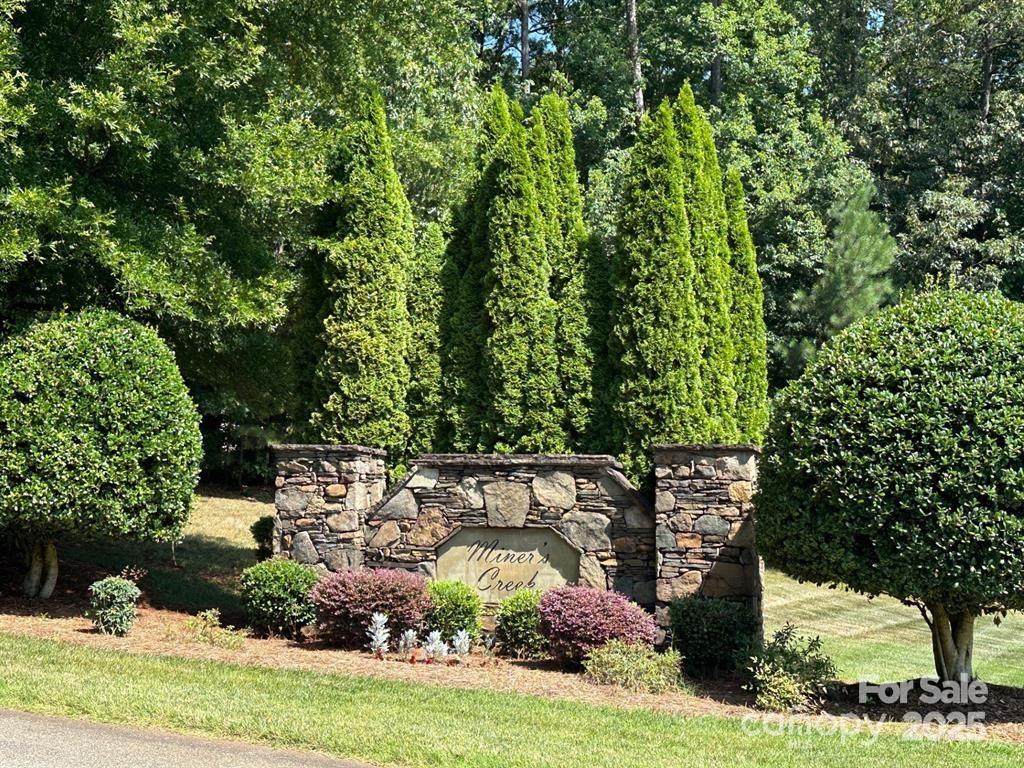 32 Miners Creek Drive - Photo 1