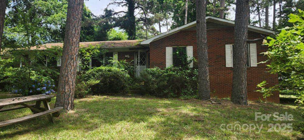 1116 Bryce Avenue - Photo 1