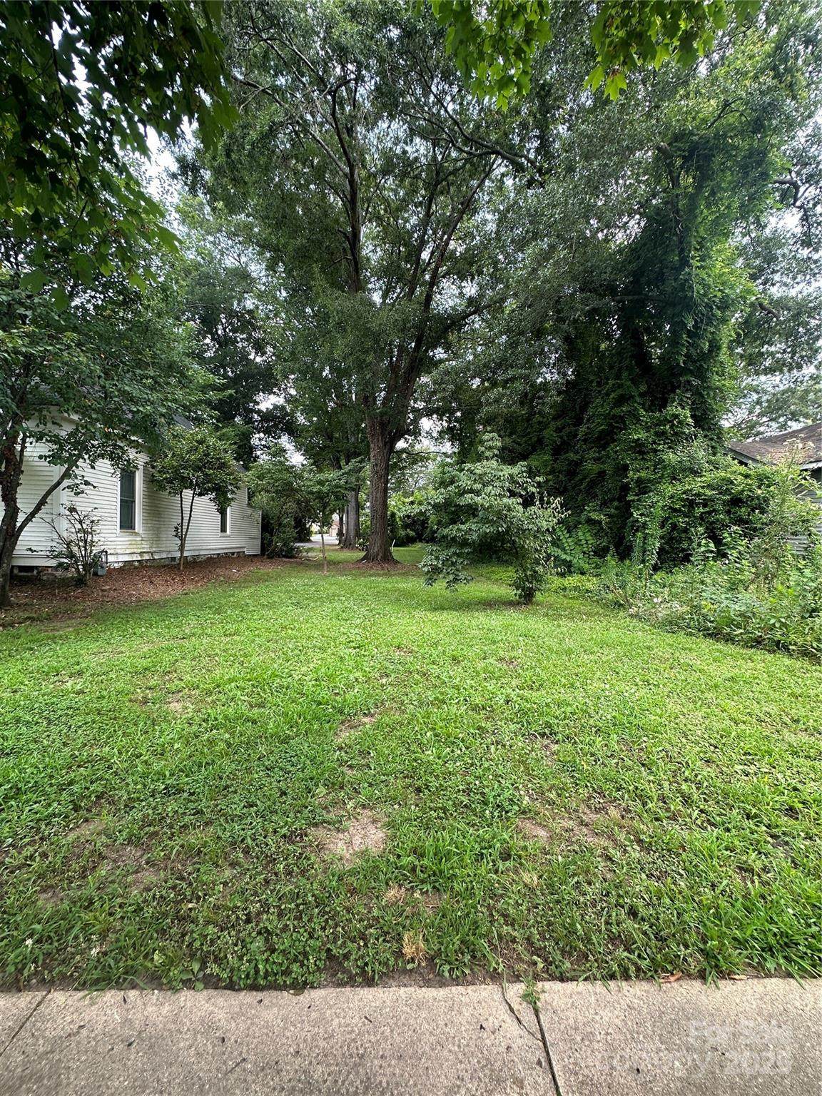 525 College Avenue - Photo 1