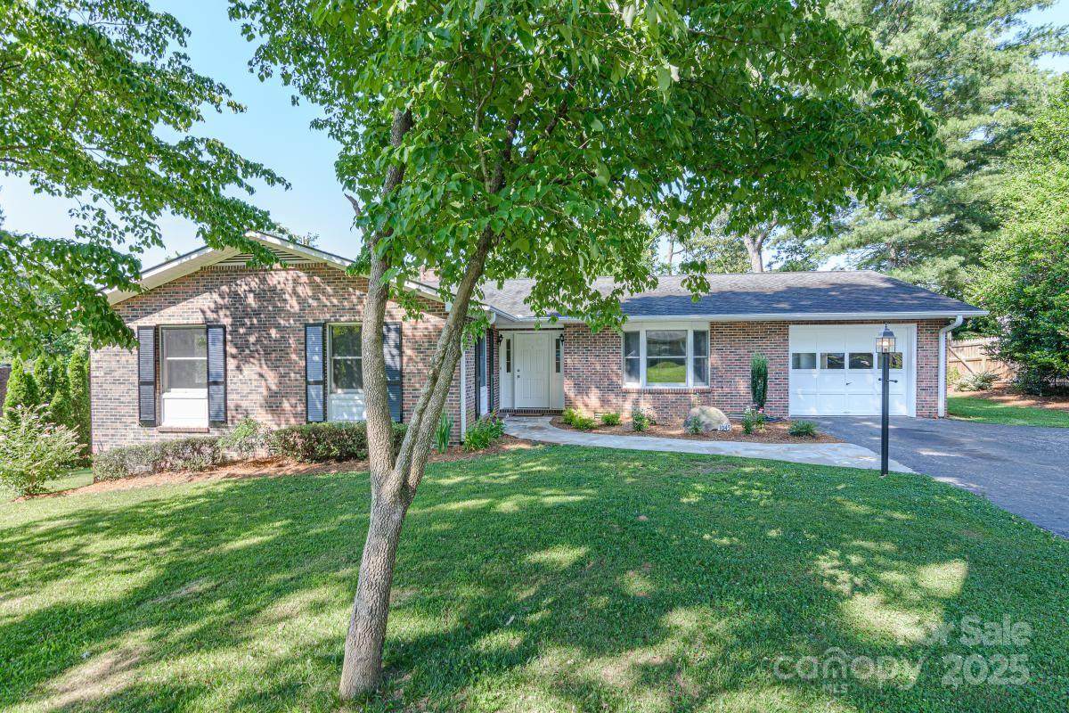 1045 Carousel Lane - Photo 1