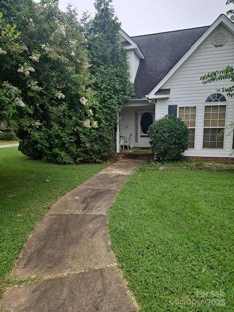 106 Lenox Lane - Photo 1