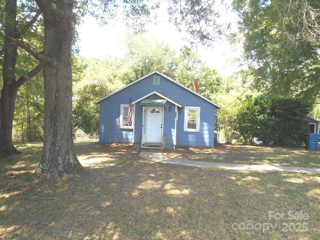 214 H Street - Photo 1