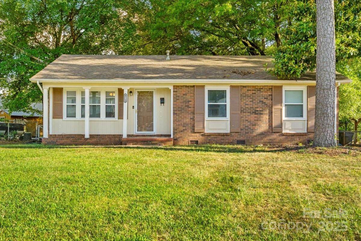 4713 Woodway Place - Photo 1