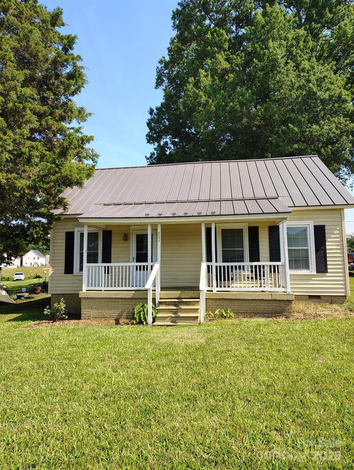 8504 Moores Chapel Road - Photo 1