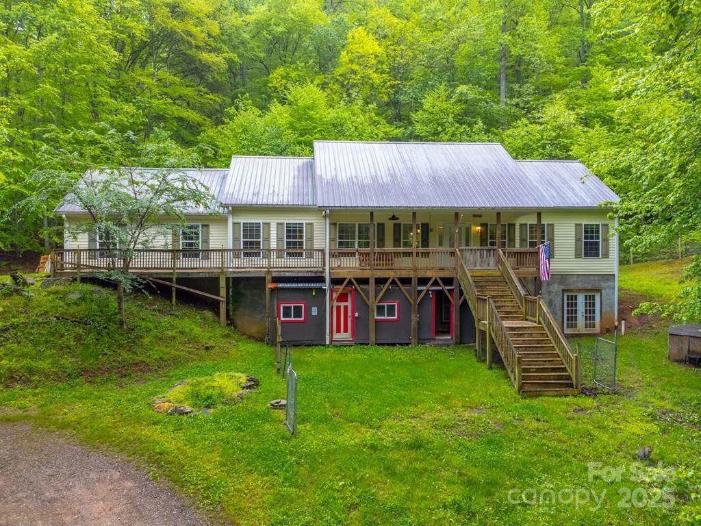 910 Hannah Mountain Road - Photo 1