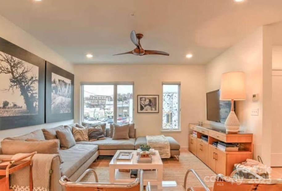 243 Short Coxe Avenue - Photo 1