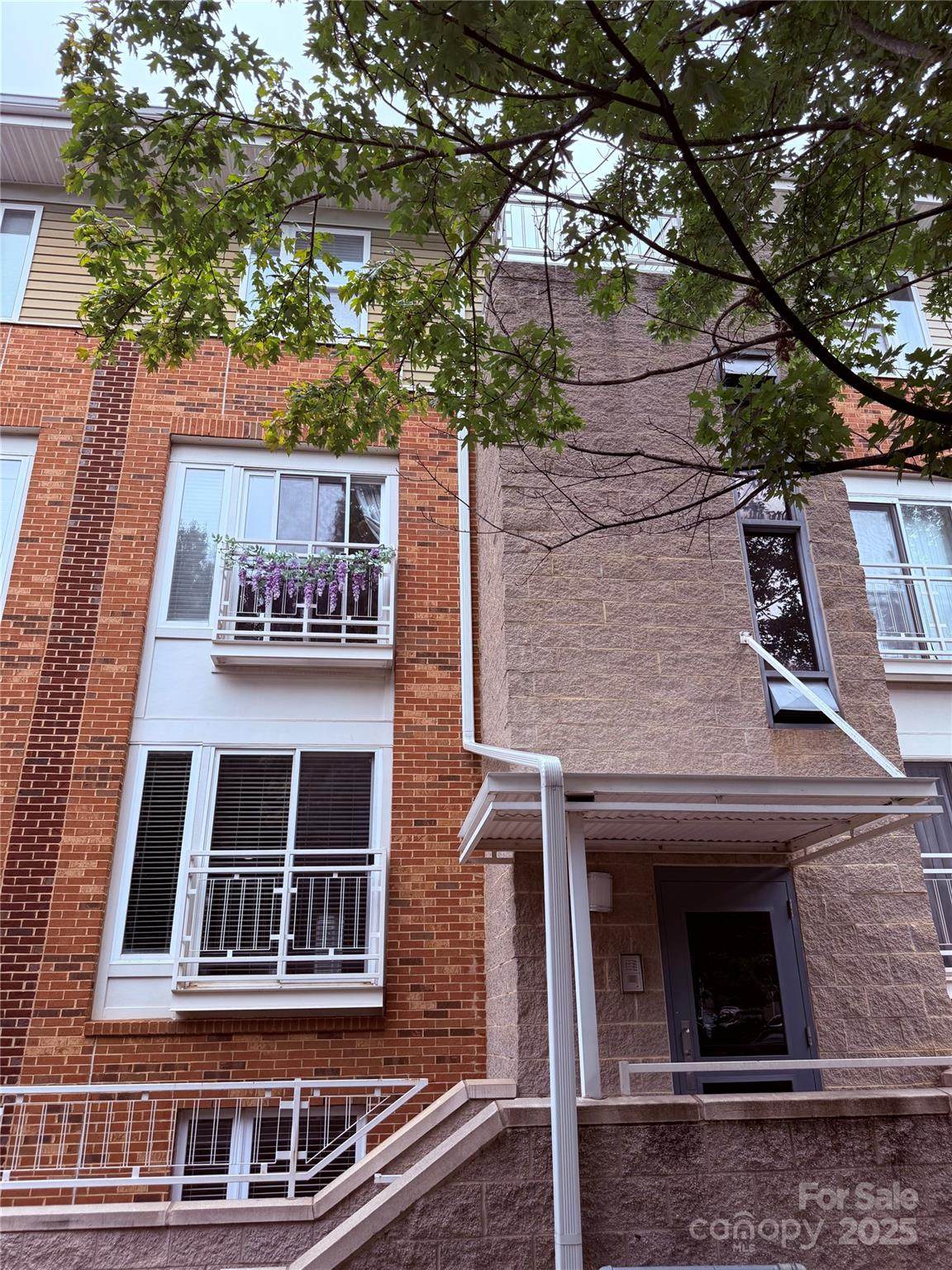 3631 Warp Street - Photo 1