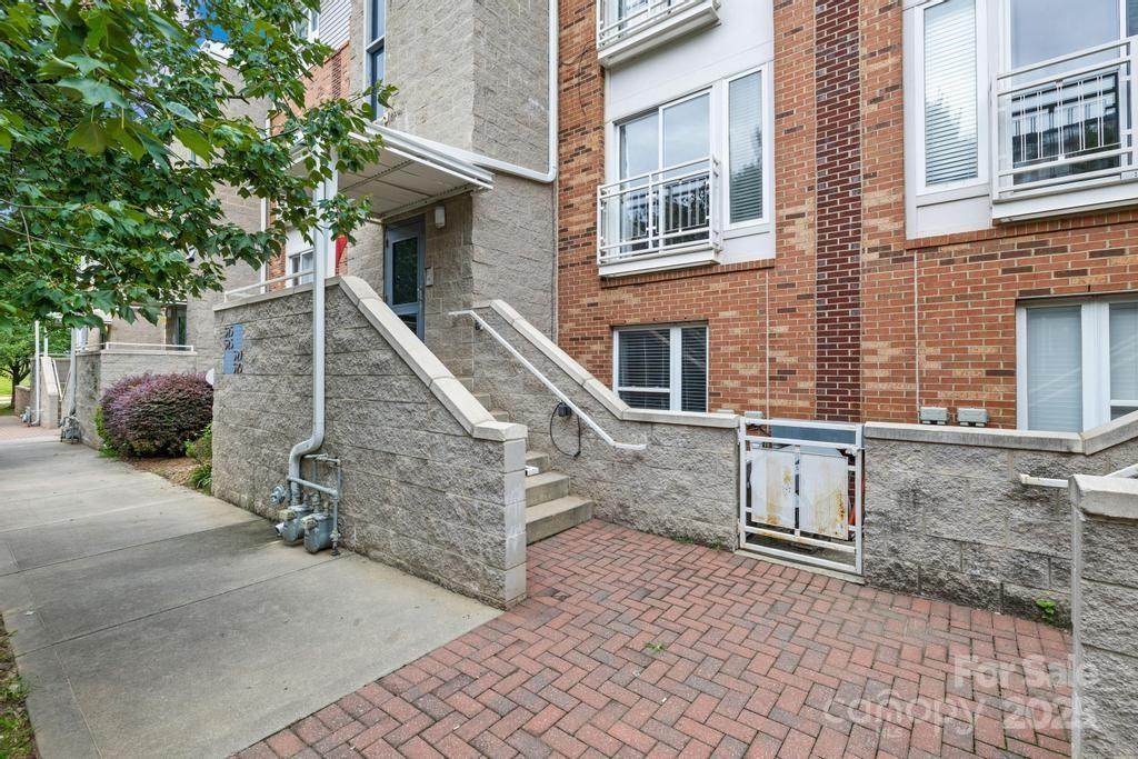 529 Donatello Avenue - Photo 1