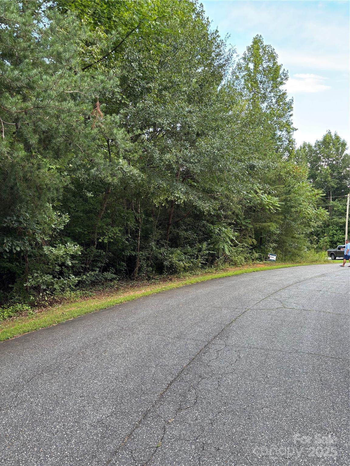 324 Meadowbrook Court - Photo 1