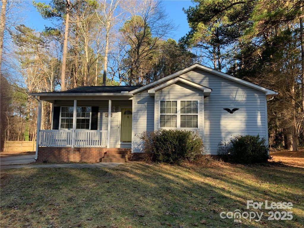 104 Pepper Circle - Photo 1