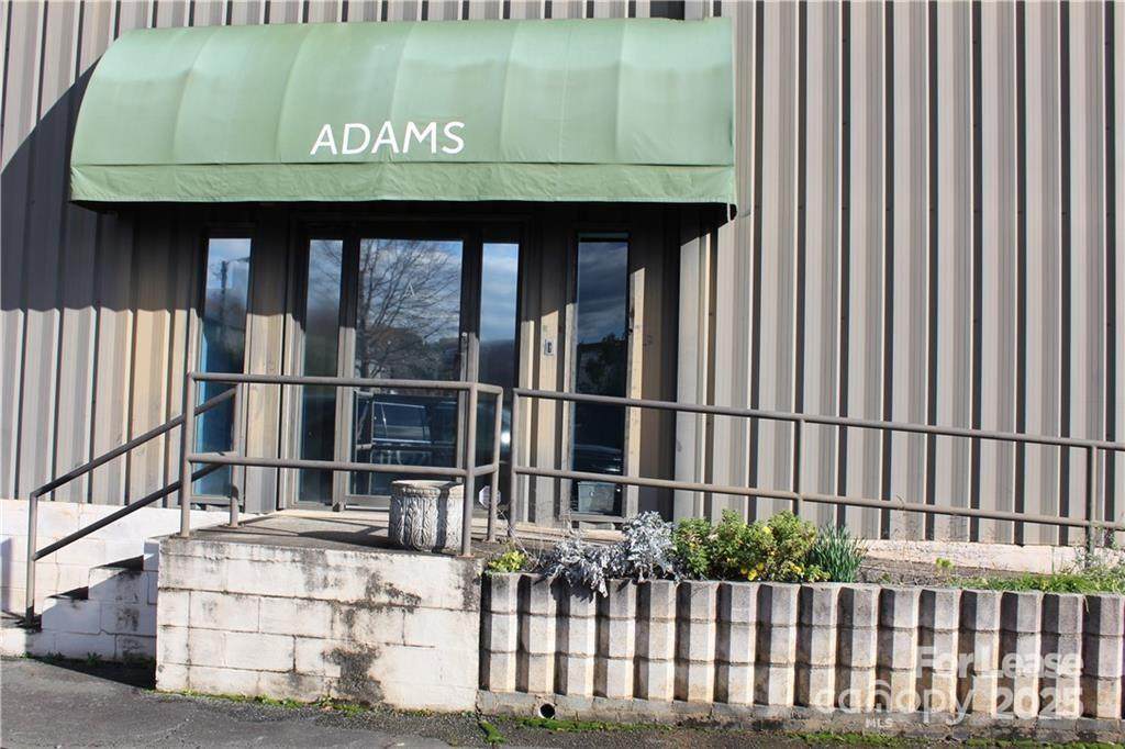 2201 Arty Avenue - Photo 1