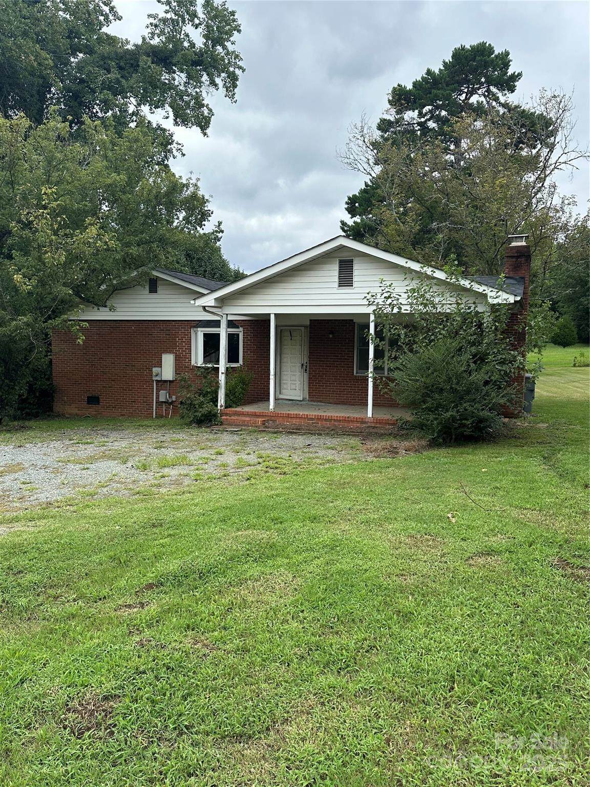 820 Dale Avenue - Photo 1