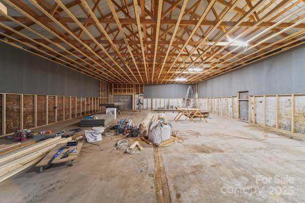 1513 Salisbury Avenue - Photo 1